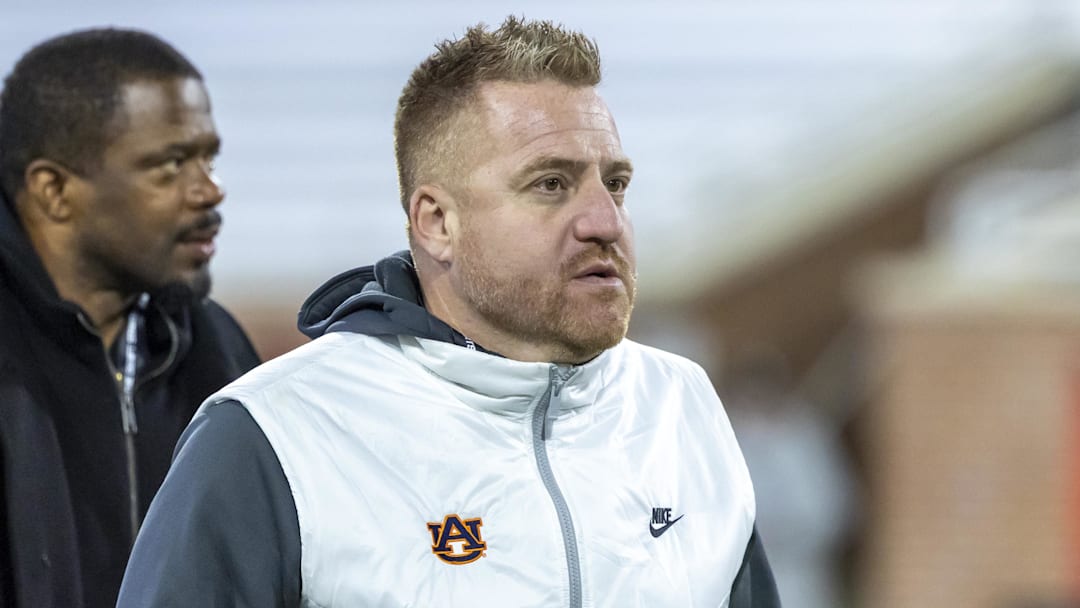 Jan 28, 2026; Mobile, AL, USA; Auburn head football coach Alex Golesh visits the field during American Senior Bowl practice at Hancock Whitney Stadium. Mandatory Credit: Vasha Hunt-Imagn Images Jan 28, 2026; Mobile, AL, USA; Auburn head football coach Alex Golesh visits the field during American Senior Bowl practice at Hancock Whitney Stadium. Mandatory Credit: Vasha Hunt-Imagn Images