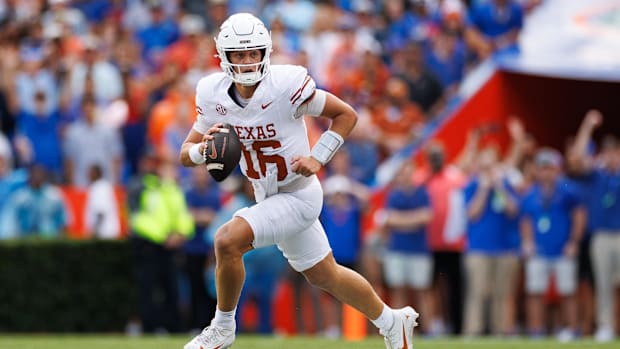 Texas Longhorns quarterback Arch Manning 