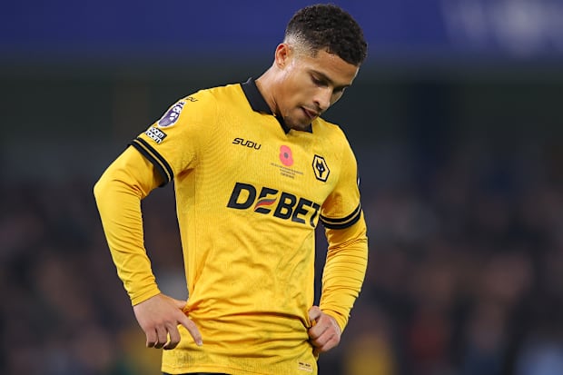 João Gomes appearing dejected.