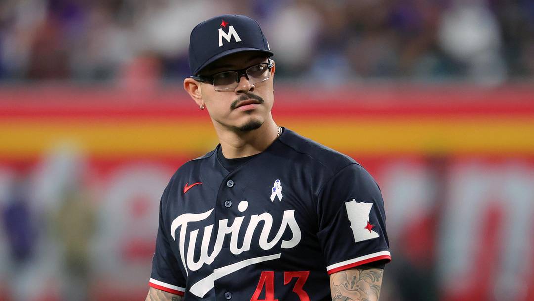 Jun 21, 2026; Phoenix, Arizona, USA; Minnesota Twins pitcher Anthony Banda against the Arizona Diamondbacks at Chase Field. Mandatory Credit: Mark J. Rebilas-Imagn Images