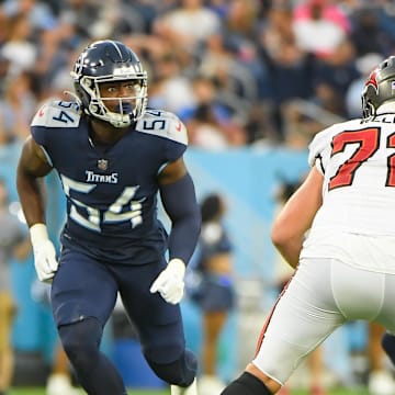 David Anenih (54) rushes against the Tampa Bay Buccaneers .