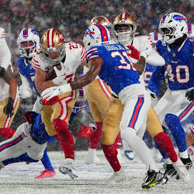 Rasul Douglas (31) tackles