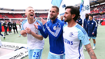 Nach dem Aus bei Schalke noch ohne neuen Verein: Timo Baumgartl (links) und Danny Latza (rechts)