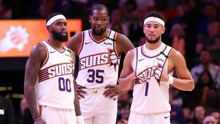 Philadelphia 76ers v Phoenix Suns