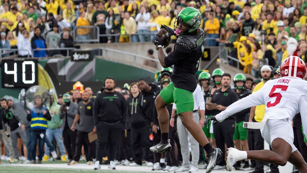 Oregon wide receiver Dakorien Moore is quarterback Dante Moore’s top target this season. Oregon wide receiver Dakorien Moore is quarterback Dante Moore’s top target this season.