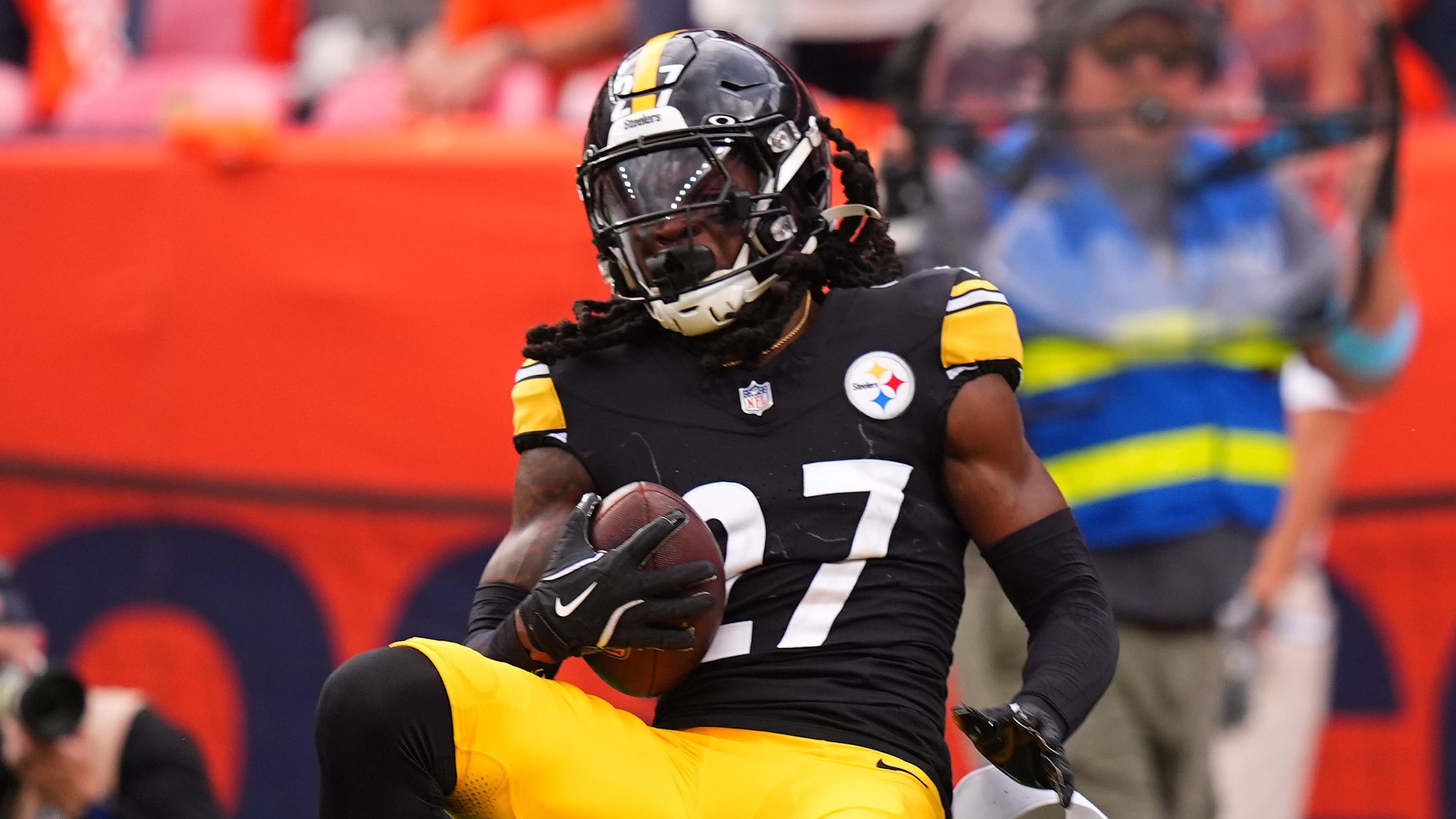 Harrison Cleared; Trice Ruled Out Week 9