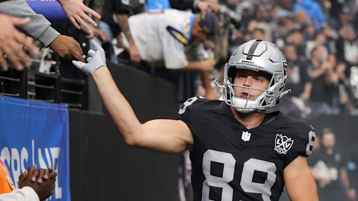 Los Angeles Chargers v Las Vegas Raiders