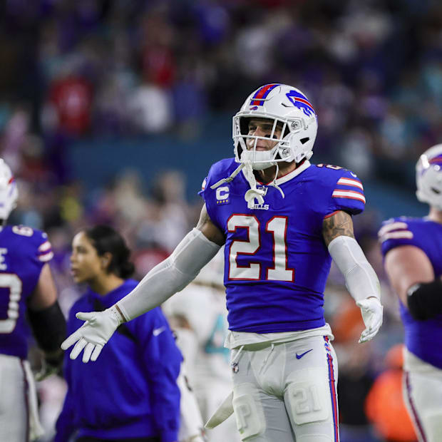 Former Buffalo Bills Jordan Poyer against the Miami Dolphins.