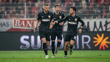 Leonidas Stergiou (re.) spielt in dieser Saison bislang nur eine untergeordnete Rolle