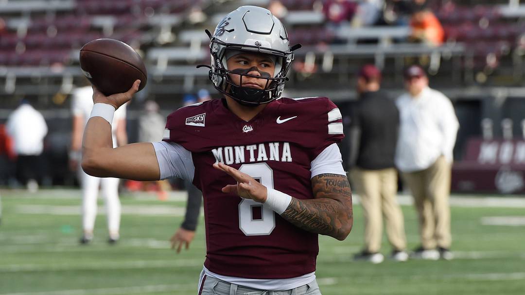 Montana Grizzlies quarterback Keali'I Ah Yat (8) warms up before the game against the Montana State Bobcats