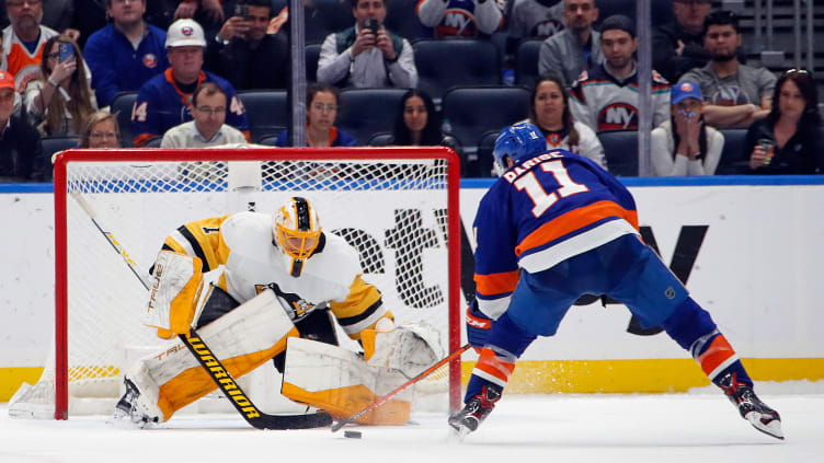 Pittsburgh Penguins v New York Islanders