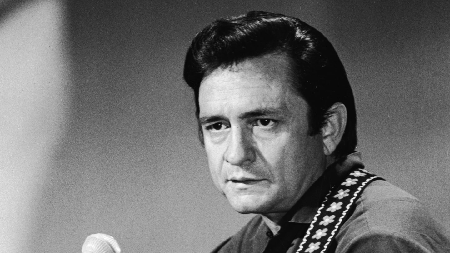 10 ridiculously underrated songs by Johnny Cash