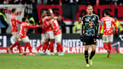 Leroy Sané trottet im Mainzer Jubel über den Platz