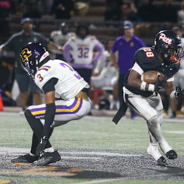 Pittsburg senior RB and SS Jamar Searcy, a Washington State commit, rushed 17 times for 164 yards and four touchdowns in Friday's 56-42 win over Riordan.