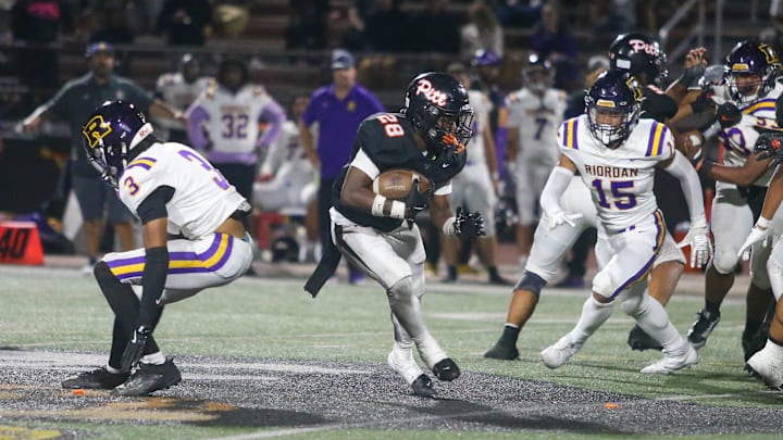 Pittsburg senior RB and SS Jamar Searcy, a Washington State commit, rushed 17 times for 164 yards and four touchdowns in Friday's 56-42 win over Riordan.