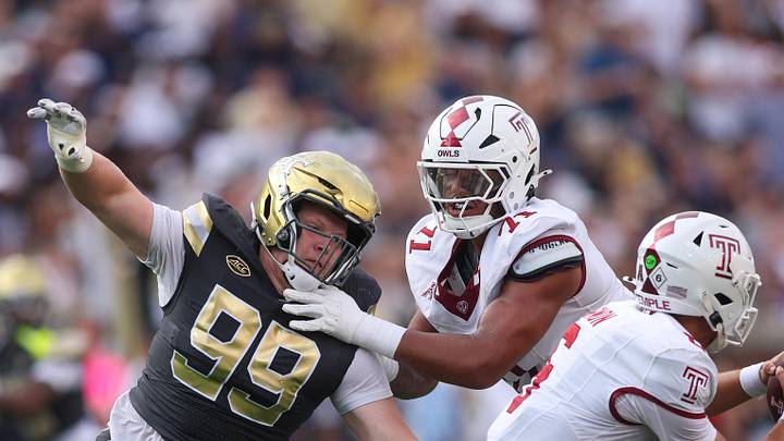 Chicago Bears 6th-round pick Jordan van den Berg