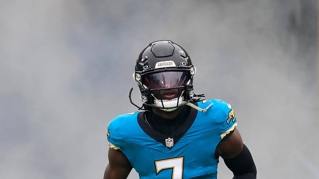 Jacksonville Jaguars wide receiver Brian Thomas Jr. (7) runs on the field before an NFL football matchup at EverBank Stadium, Sunday, Jan. 4, 2026, in Jacksonville, Fla. The Jaguars defeated the Titans 41-7, capturing the AFC South title. [Corey Perrine/Florida Times-Union]
