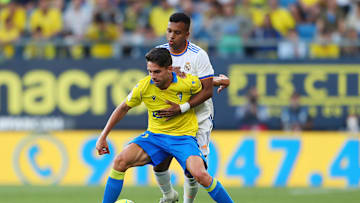 Real Madrid bermain imbang 1-1 kala bertemu Cadiz. Real Madrid bermain imbang 1-1 kala bertemu Cadiz.