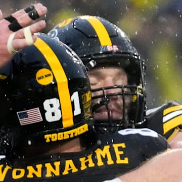 Iowa Hawkeyes tight end DJ Vonnahme (81) celebrates after scoring a touchdown against the Oregon Ducks Nov. 8, 2025 during a Big Ten Football game at Kinnick Stadium in Iowa City, Iowa.