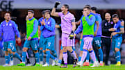 Jesús Corona y compañía dan las gracias a la afición que los apoyo en la victoria contra León.