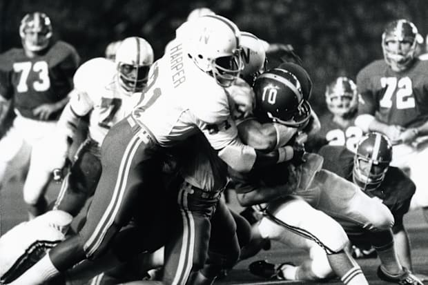 Willie Harper tackles Alabama quarterback Terry Davis during the 1972 Orange Bowl.