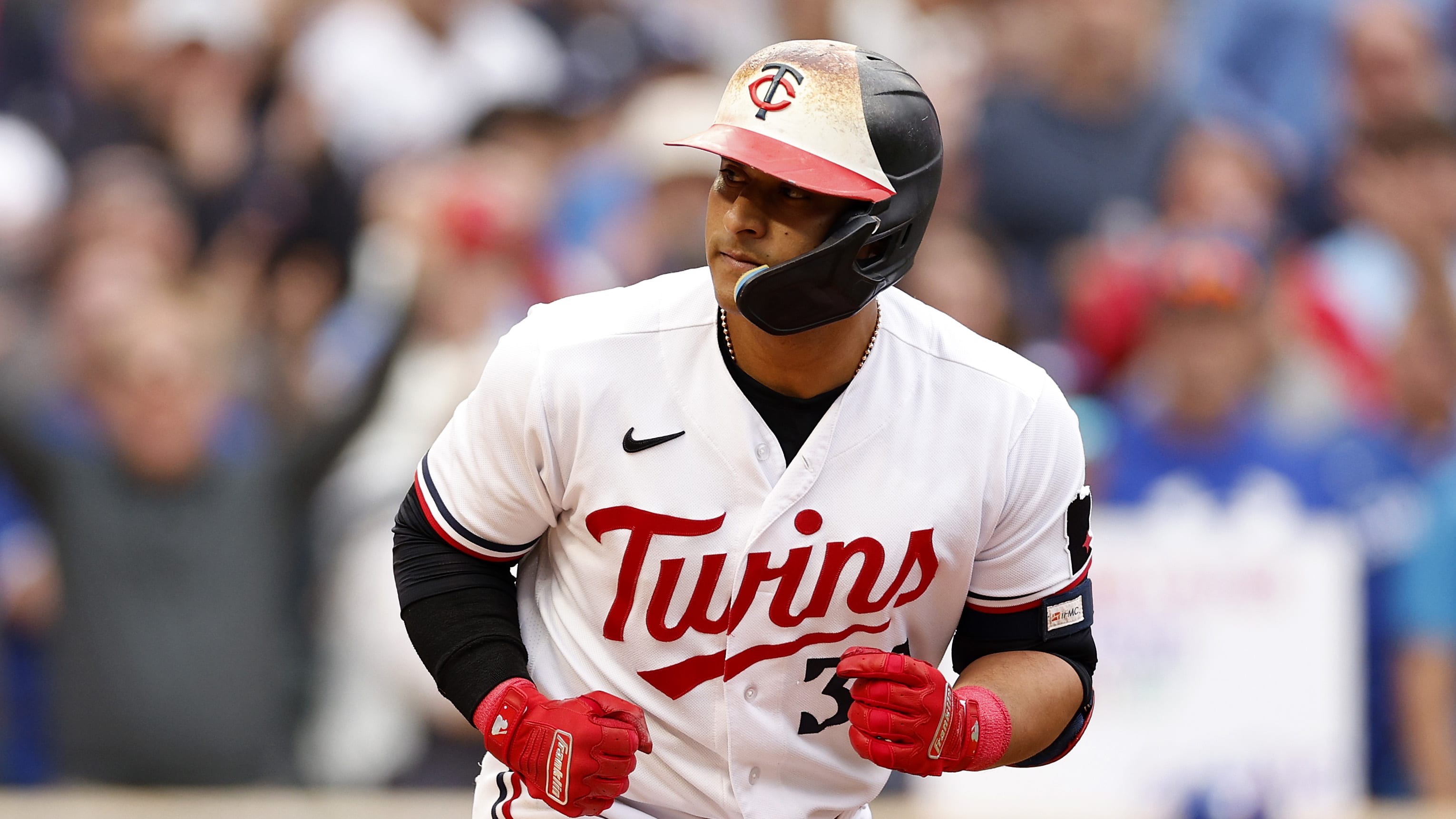 Former Silver Slugger winner signs with Padres as prolonged free agency ends