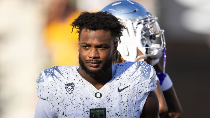 Nov 18, 2023; Tempe, Arizona, USA; Oregon Ducks defensive end Jordan Burch (1) against the Arizona State Sun Devils at Mountain America Stadium.