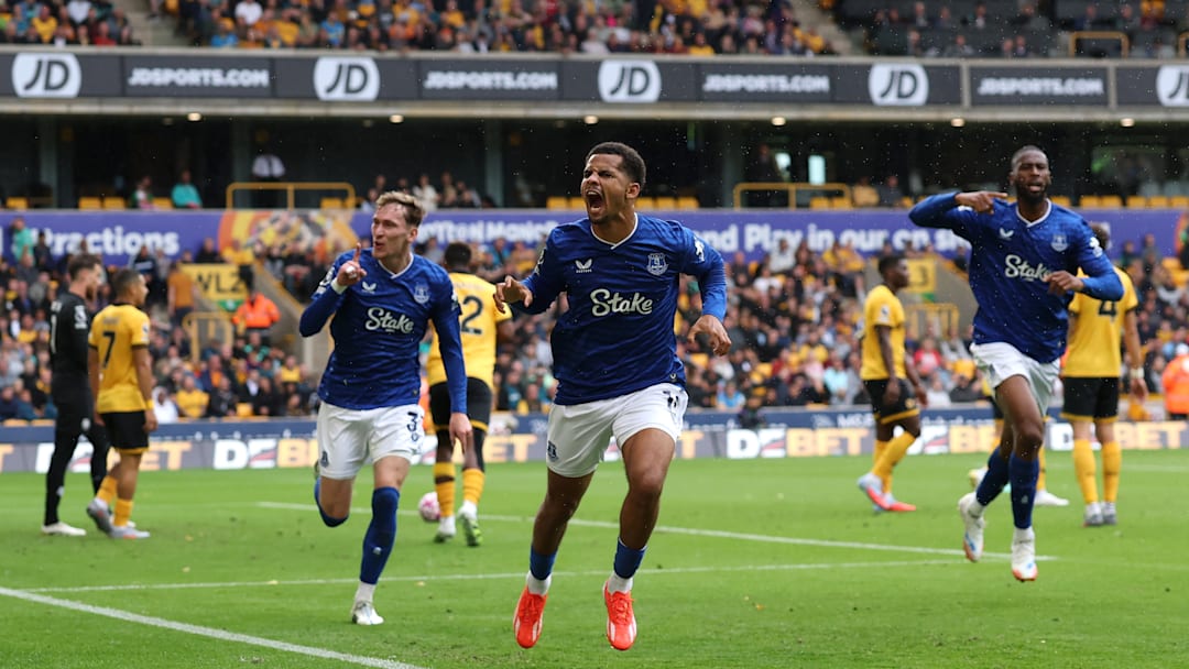 Wolverhampton Wanderers v Everton - Premier League
