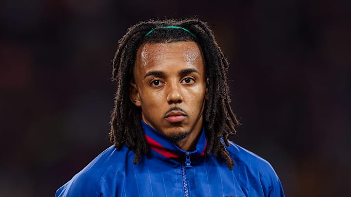 Jules Koundé et le Barça rentrent en lice.