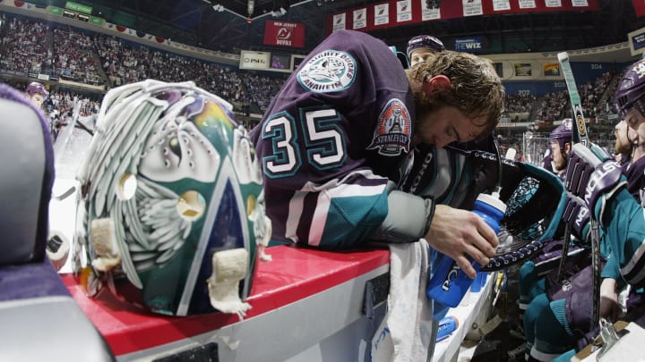 Giguere cools down during break in play