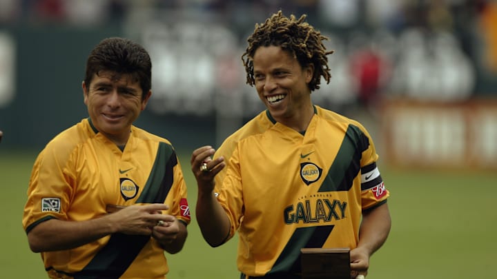 Cienfuegos and Cobi Jones receive their championship rings 