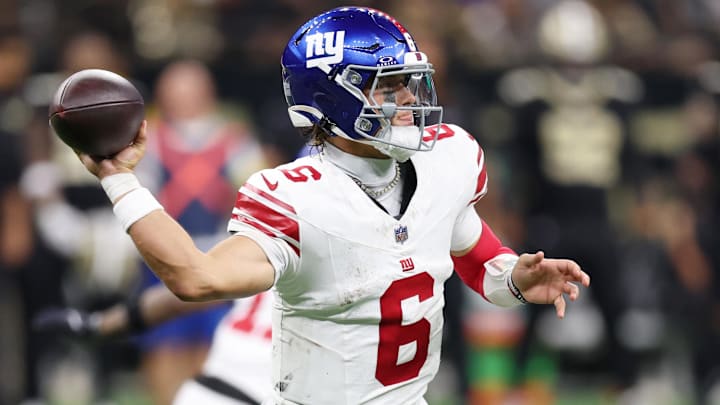 Giants rookie quarterback Jaxson Dart is dealing with a sore hamstring. Giants rookie quarterback Jaxson Dart is dealing with a sore hamstring.