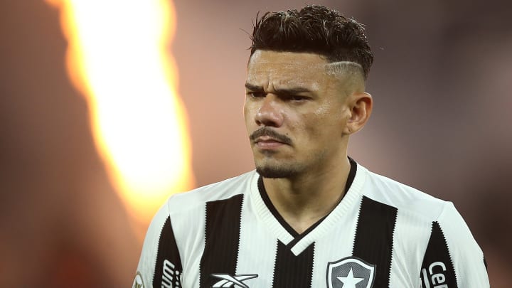 Camisa 9, Tiquinho tem 33 anos e está no Botafogo desde 2022