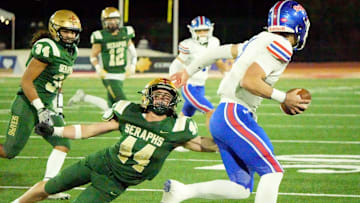 Ryder Lyons passed for 3,011 yards and ran for 585 last season for  the Folsom High Bulldogs, accounting for 60 touchdowns.