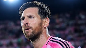 Lionel Messi est revenu au Camp Nou.