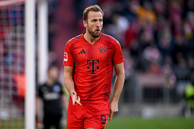 Harry Kane celebrating a goal for Bayern Munich