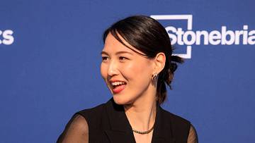 Mamiko Tanaka Stuns in Dodgers Outfit Before World Series