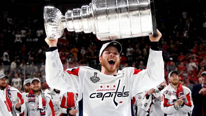 John Carlson holding the Stanley Cup
Ar Card Carlson John Carlson holding the Stanley Cup
Ar Card Carlson