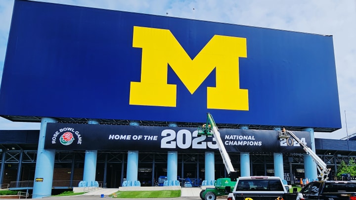 Michigan Stadium adds new National Championship banner