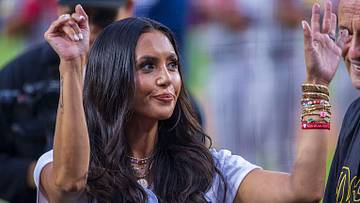 Browns' Gabriel Seeks First Win Amid Game-Day Glam