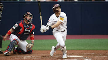 Kiwoom Heroes v Lotte Giants