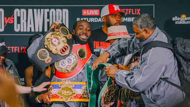 Fans Certain of Terence Crawford's Next Move After Janibek-Lara Unification Bout News