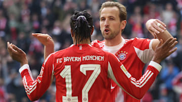 Bayern de Munique goleia na Bundesliga e se isola na liderança