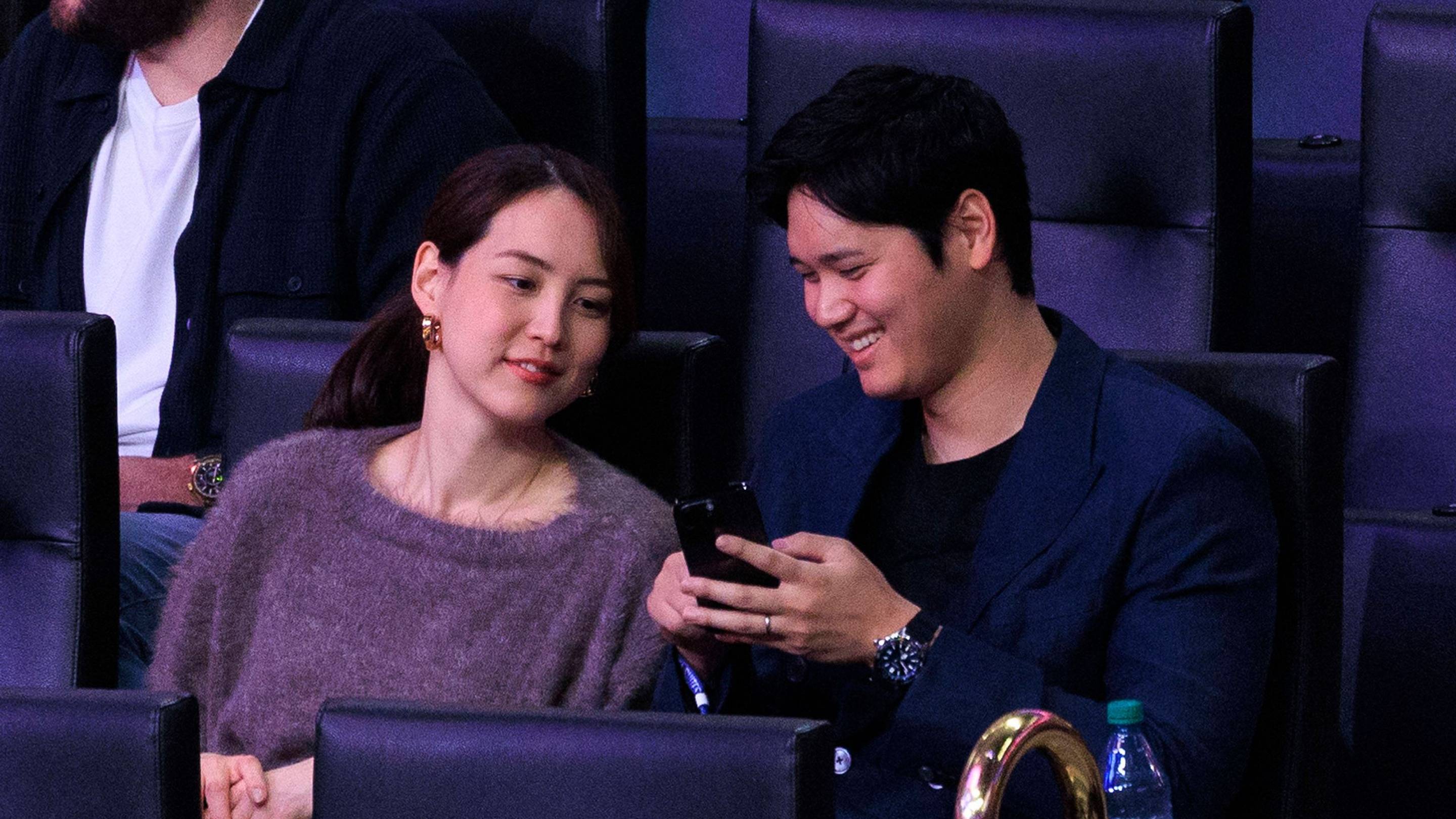 Shohei Ohtanis Wife Mamiko Tanaka Steps Out With Dodgers WAGs During Playoff Run