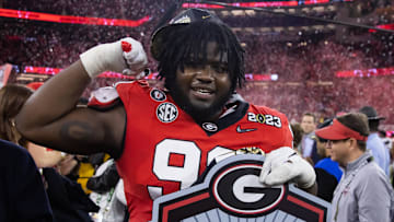 Georgia Bulldogs defensive lineman Bear Alexander (99)