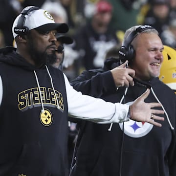 Oct 26, 2025; Pittsburgh, Pennsylvania, USA; Pittsburgh Steelers head coach Mike Tomlin reacts during the third quarter against the Green Bay Packers at Acrisure Stadium. Mandatory Credit: Charles LeClaire-Imagn Images