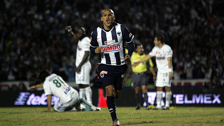 Monterrey v Santos - Apertura 2010