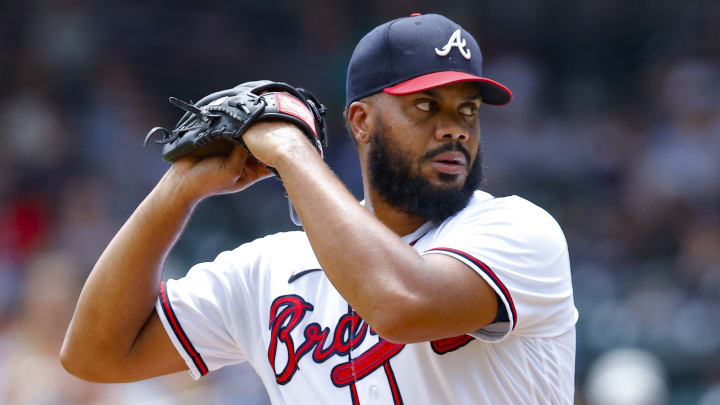 Kenley Jansen tiene contrato de un año con Atlanta 