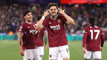 Konstantinos Mavropanos könnte bald wieder in der Bundesliga kicken