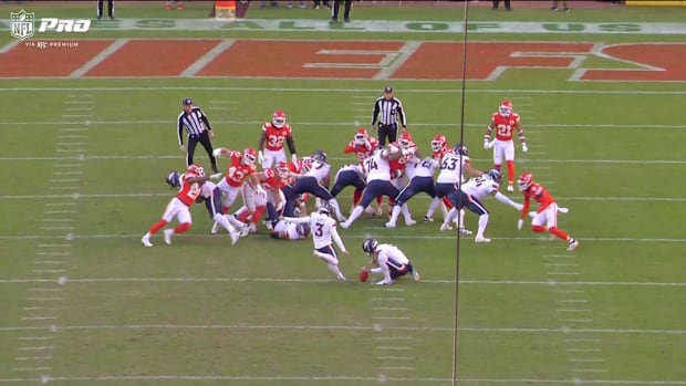 A screenshot of the Denver Broncos attempting a field goal during the fourth quarter of a game against the Kansas City Chiefs